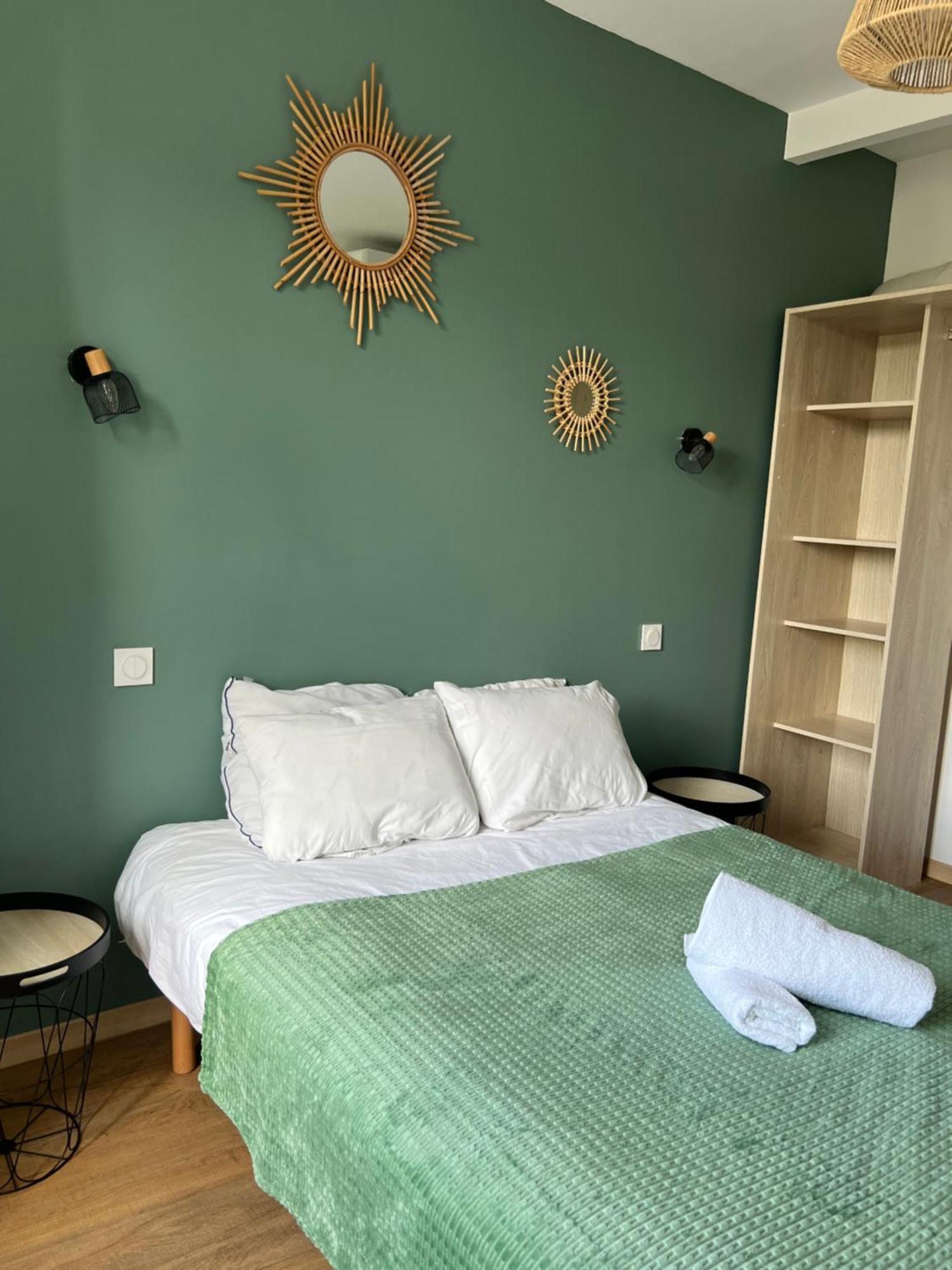 Hotel De La Poste Coudes Экстерьер фото